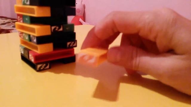 С Мариникой играем в Игру Дженга с заданиями ! Падающая башня