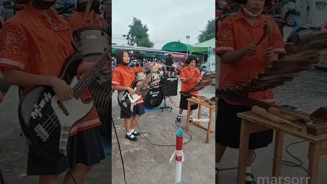 просто тайская музыка. на рынке