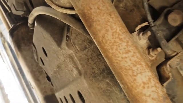 01 Nissan Pathfinder. Se Sacude La Parte Trasera