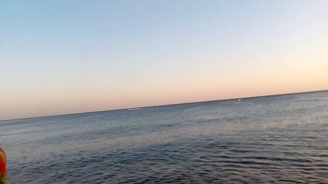 Ватрушка на море