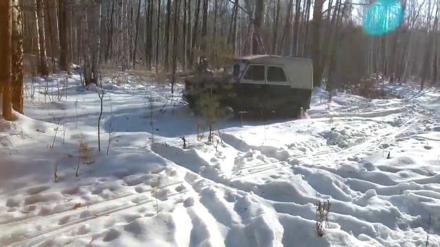 УАЗ 3151 на Я245 с нарезанным  протектором по снегу.
