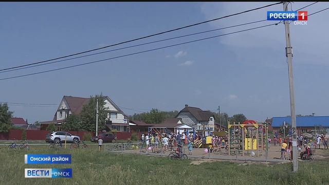 В деревне Приветной сегодня открыли современную  детскую площадку