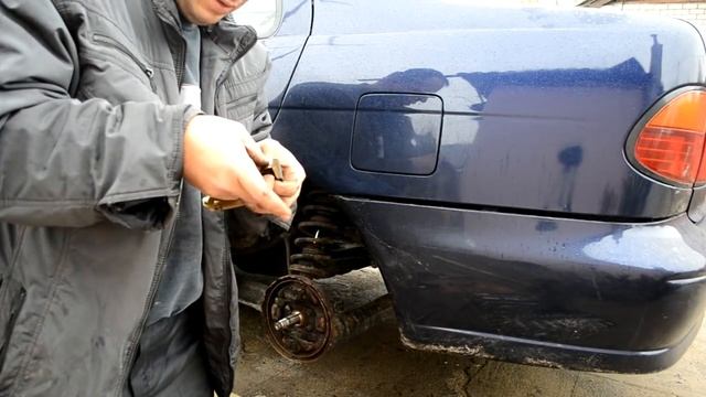 Замена тормозных колодок и дисков