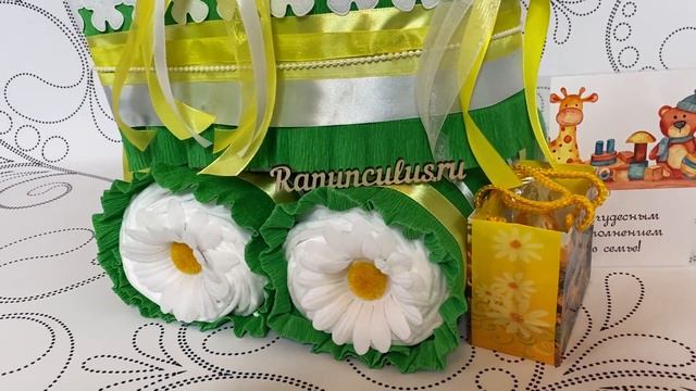 Коляска из памперсов на выписку