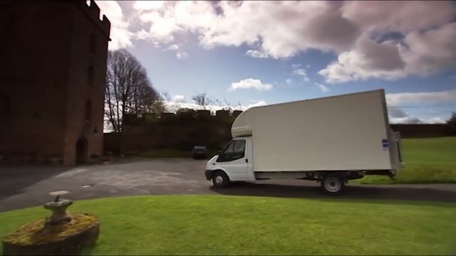 Drew Finds Oversize Industrial Antiques | Salvage Hunters Full Episode | Trade Off