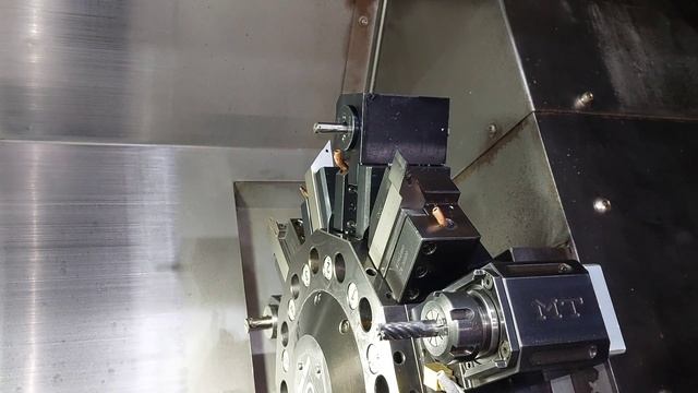 Как я устанавливаю режущий инструмент.