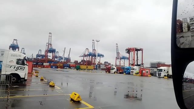 Как выглядит работа в портах Гамбурга. Port Hamburg