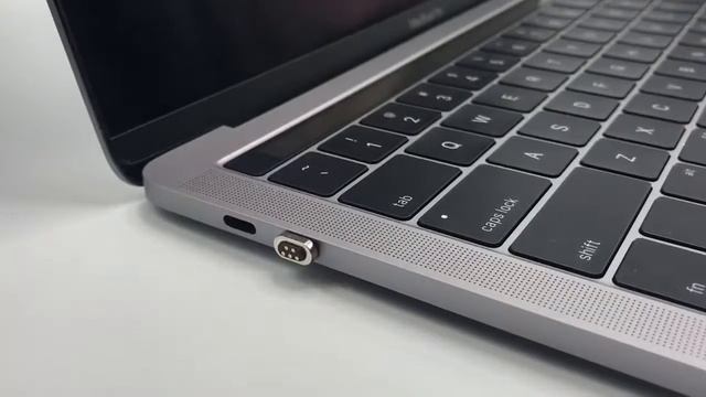 Baseus USB C Charging MacBook Pro