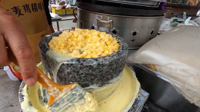 中國重慶趕大集，長生橋趕場人氣爆棚，三千萬人口的大城市，集市規模太大了，街頭美食數不過來，手撕烤鴨，麻辣豆腐，蹄花湯，辣火鍋，水果和蔬菜是真便宜/Chongqing Market/4k