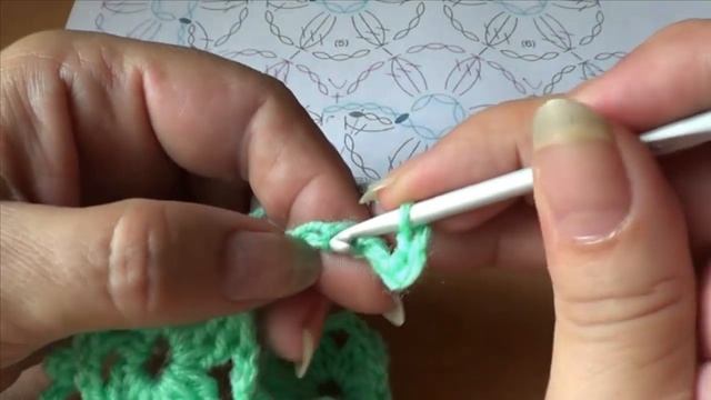 Безотрывное вязание крючком. Образец 1
