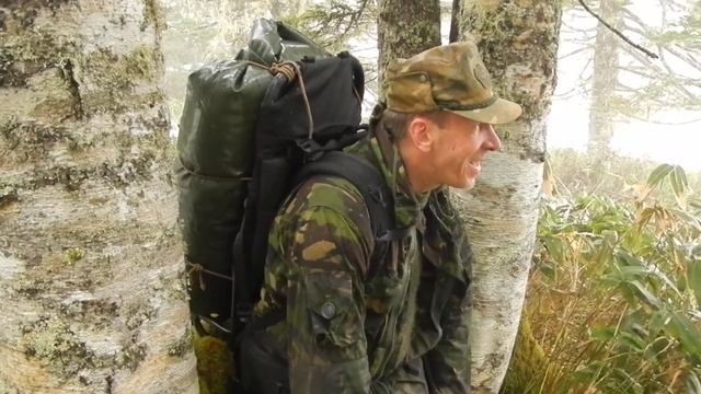 Выносим шкуру и череп медведя с мыса Геммерлинга