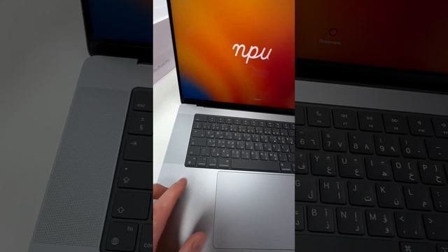 ГРАВИРОВКА НА MACBOOK #macbookprom2 #devicestylist #macbookm2 #горбушка