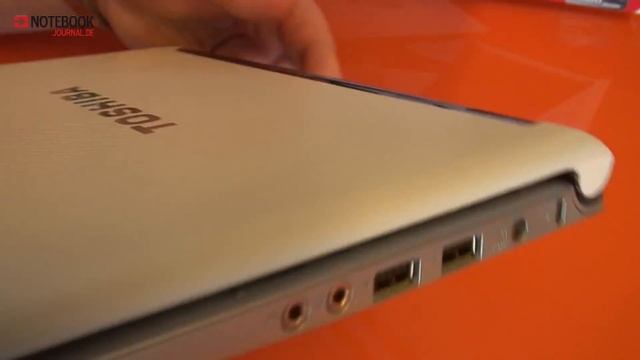 Toshiba Mini NB305 Netbook Unboxing / Hands On Video