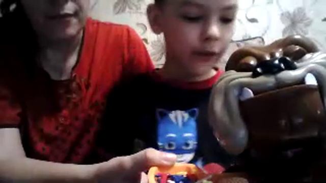 осторожно злой бульдог