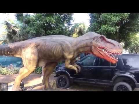 Огромные динозавры в Дубае. (Huge Dinosaurs In Dubai.)