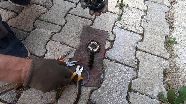 Clio' Nun Yağ Filtresinin İçinde Ne Var ?