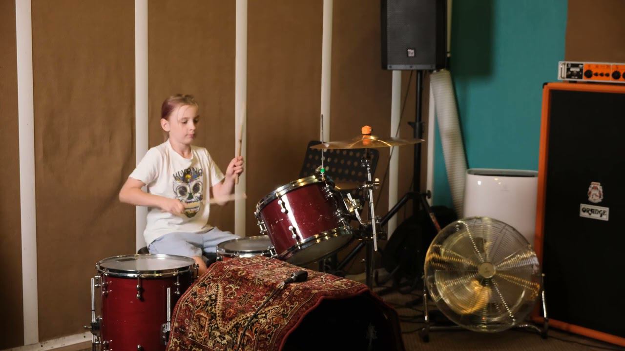 Репа Rocknmob 23.07.2024. Земляне - Трава у дома