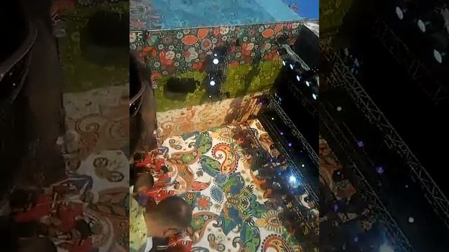 Лучшая живая группа в истории. Даже люди, которые говорят о них гадости, будут скучать по ним, когд