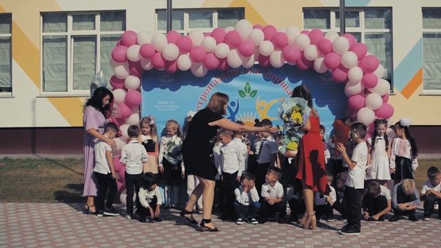 Есения сегодня идет в 1 класс или история о том, как пролетело 7 лет.