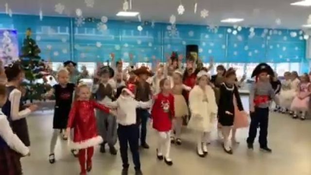 Новорічне шоу 3-В клас школа 66 Маріуполь