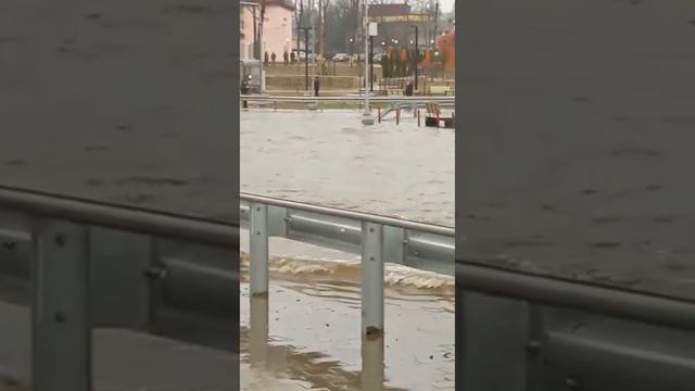 НАВОДНЕНИЯ КИРОВ ЗАТОПИЛО