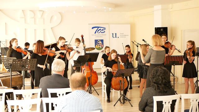 Divertimento Musicale, 6.4.2019, Topoľčany. ZUŠ Tralaškola Nitra. J. Haydn: Menuet