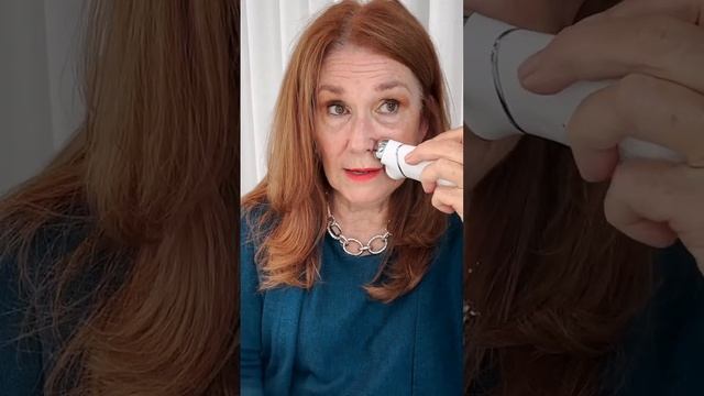 When Carol says hold you hold! ?? try these tips on treating your jowl using the Trinity ?nuface