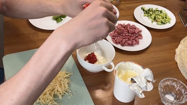 Домашняя шаурма с колбасой на завтрак шаурма