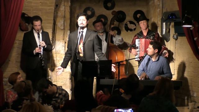 Михаил Альтшуллер и оркестр Klezmasters  - Бай мир бисту шейн