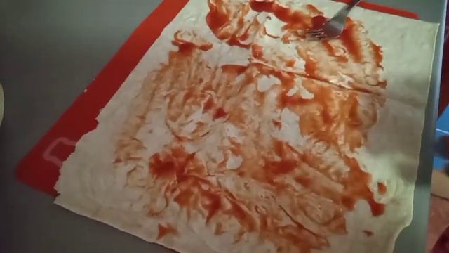 Зробили хлібопіч,посадили озимий часник.