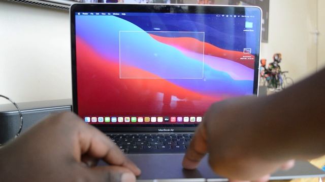 M1 Macbook Air - How To Screenshot On Macbook