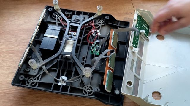 Весы торговые не показывают вес