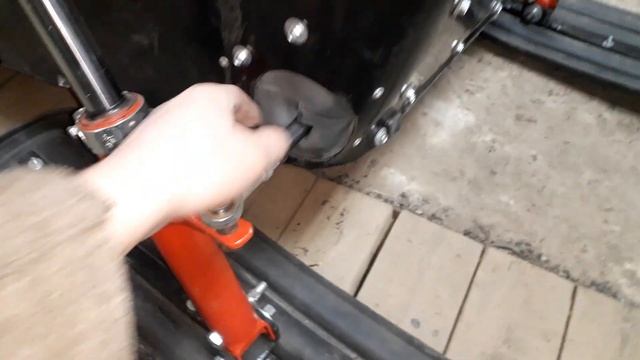 Продолжаю обшивать самодельный снегоход и немного о планах