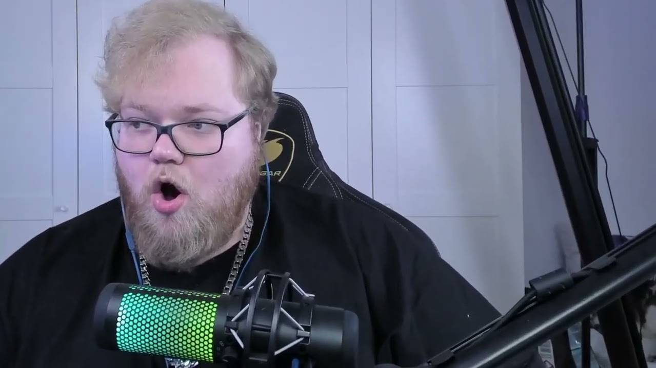 АНТОН T2x2 СМОТРИТ 1 ТАЩИ - 10 МЭШАПОВ