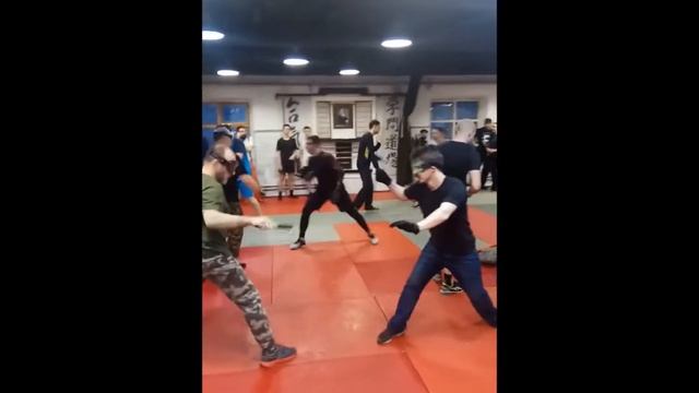 Спарринг с ножом