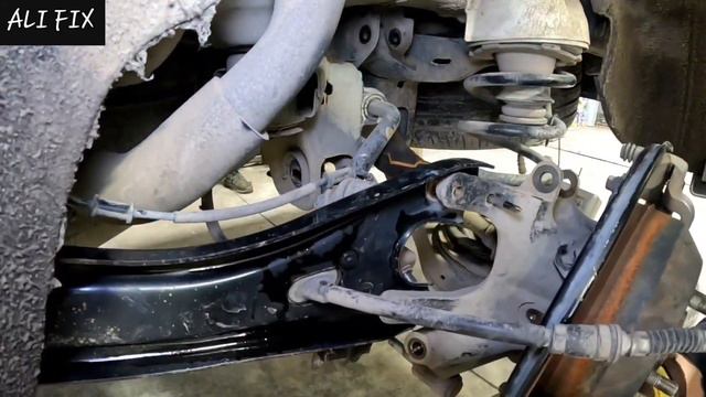 замена заднего продольного рычага - задний верхний и нижний рычаг.. Hyundai Santa Fe 2017-2019