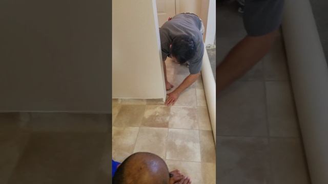 Instalacion De Piso De Linolio En Cosina