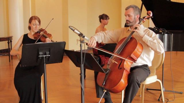 Mozart K. 564 In G Major, Allegretto