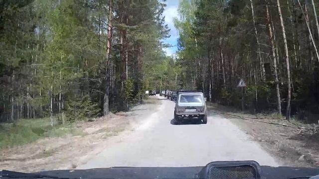 Экспедиция на  Керженец Из 9 машин сломались 9 утопили Уаз брод