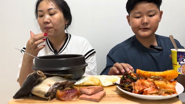 Пир на весь мир|мукбанг