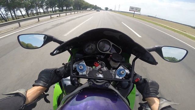 Купили другу Kawasaki ZX6R
