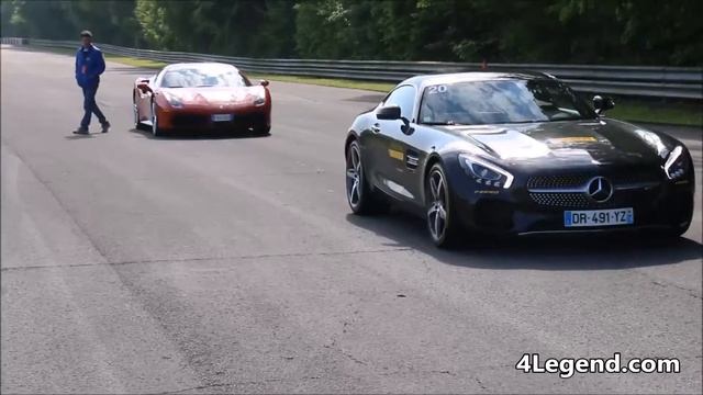 Départs arrêté de supercars chaussées en nouveaux pneus Pirelli P Zero