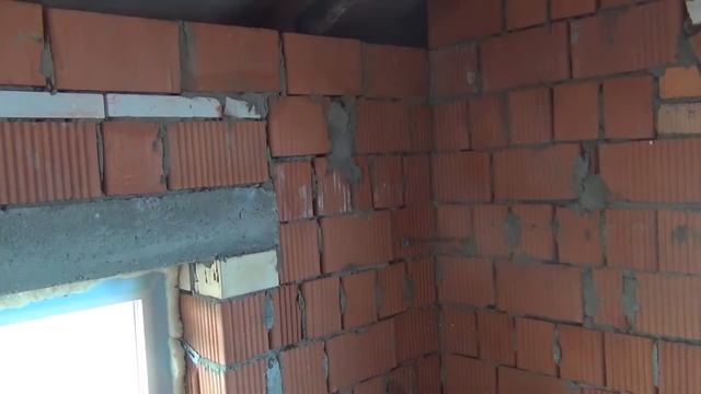 Забиваю карниз бесплатным утеплителем. Выходные на стрйке