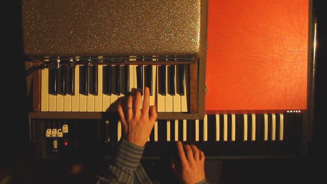 Twentieth Century Fox The Doors Vox organ and bass tutorial