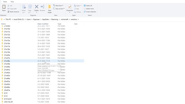 Minecraft 1.19 - How To Download The Deep Dark Experimental Snapshot