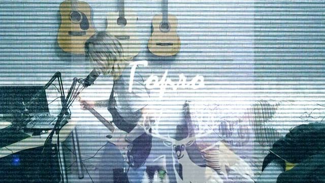 Серая комната