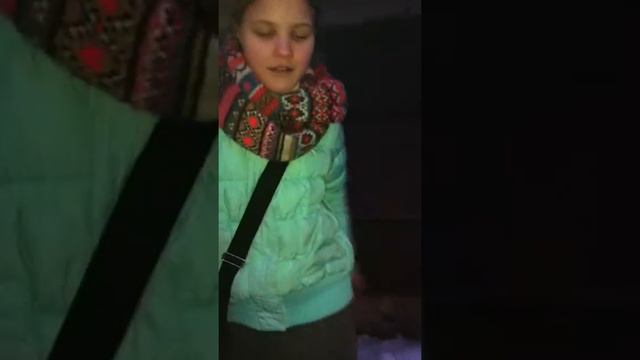 Катя села на мокрое;D