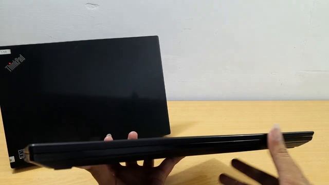 Lenovo ThinkPad X390 UltraBook Tipis Ringan Ultraportable