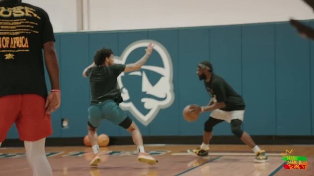 Kyrie Irving Hooping At MoreThanARun W/ Some Pros And College Athletes.