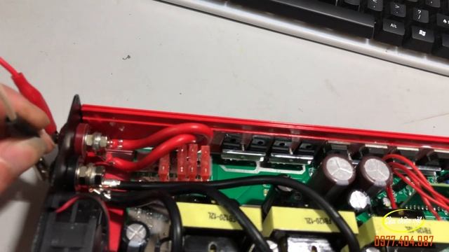 Sửa Kích điện SUREDOM Sóng Sine Mô Phỏng 3000W
